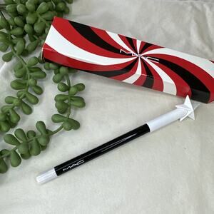 Mac Powerpoint Eye Pencil SNOW WAY! - Size 1.2 g / 0.04 Oz.